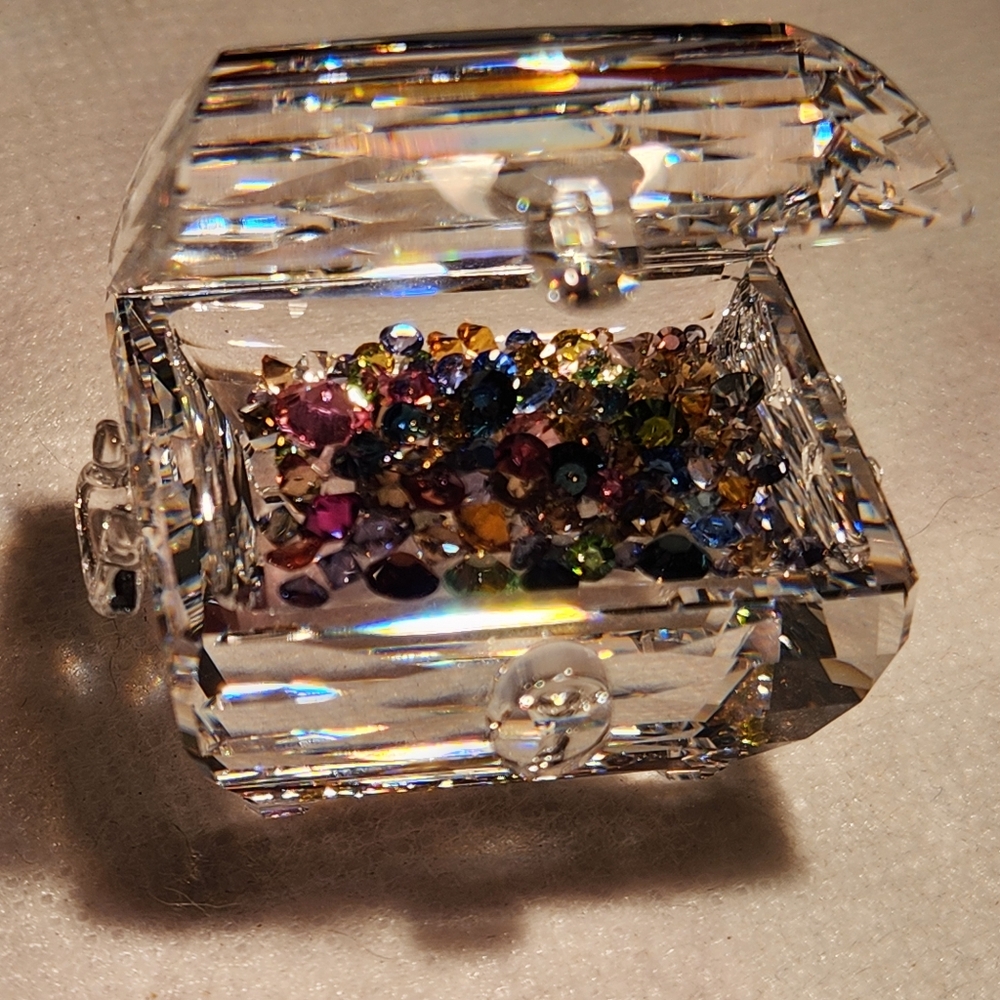 SWAROVSKI  CRYSTAL FIGURINE CHEST